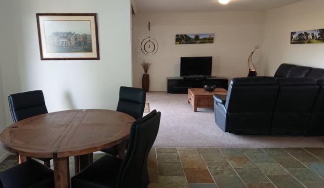 Shepparton Golf Motel Buitenkant foto